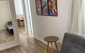 Apartamento Inteiro Novo - 2 Quartos - Regiao Central Foz